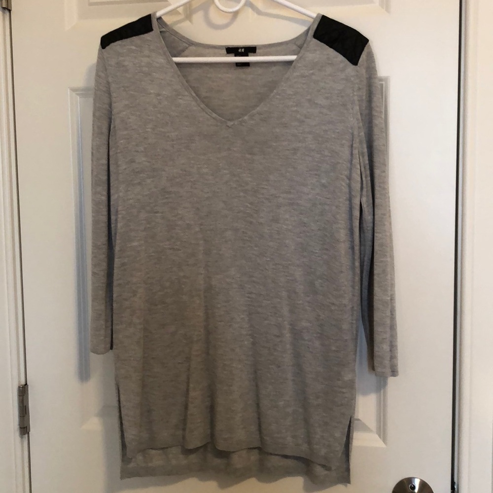 Gray 3/4 sleeve top